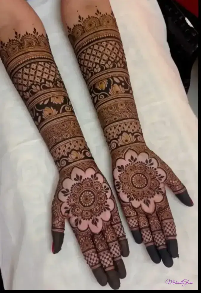 Aesthetic Mehndi Designs Front Hand