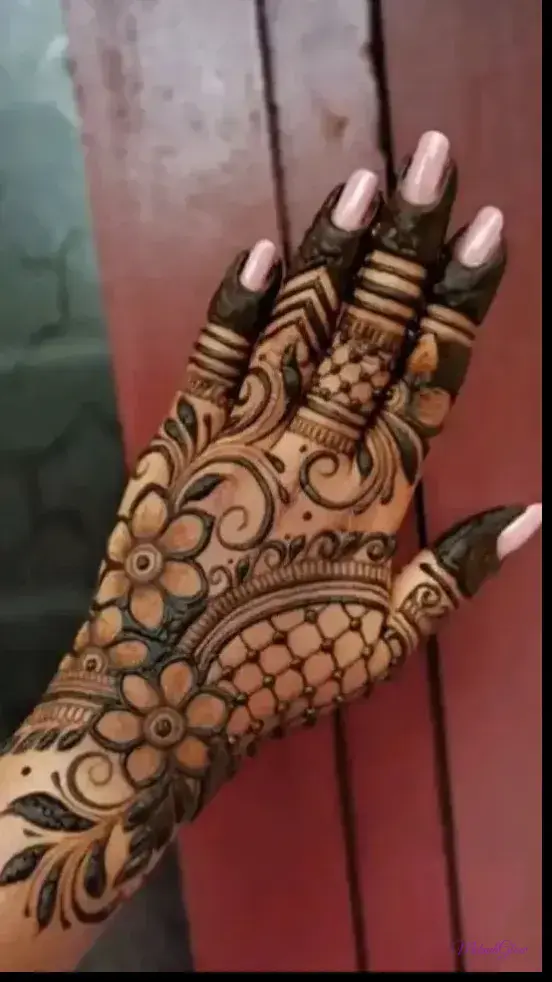 Best Mehndi Design Simple Front Hand