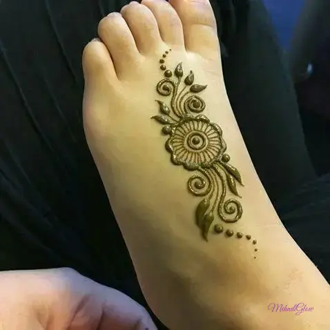 Full Hand Simple Mehndi Designs For Kids Front Hand