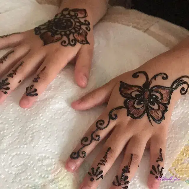 Mehndi Designs For Small Kids