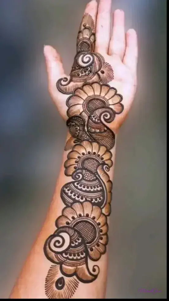 Mehndi Simple Design Front Hand