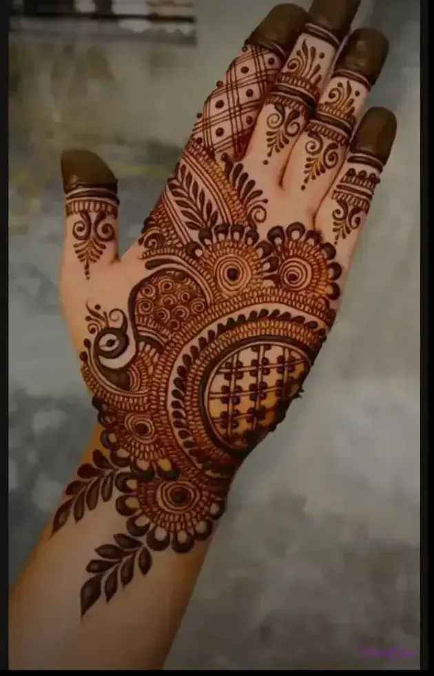 Simple Bel Mehndi Design Front Hand